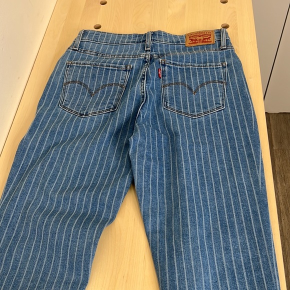 Levi’s 721 pin stripped size 27” women’s jeans - Picture 2 of 10